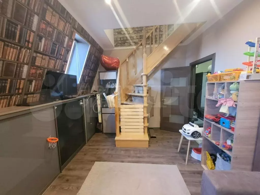 2-к. квартира, 64 м, 3/3 эт. - Фото 1