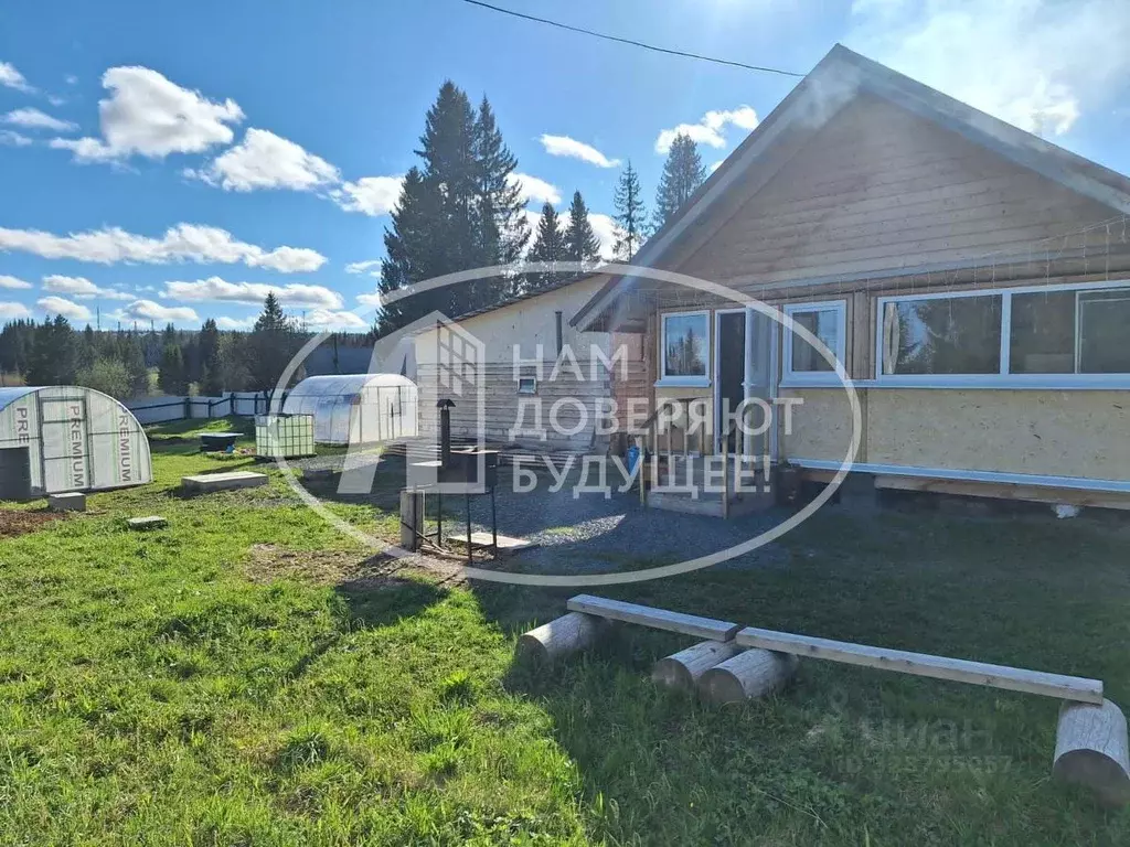 Дом в Пермский край, Горнозаводск Горнозаводский район, Дружба мкр,  ... - Фото 1