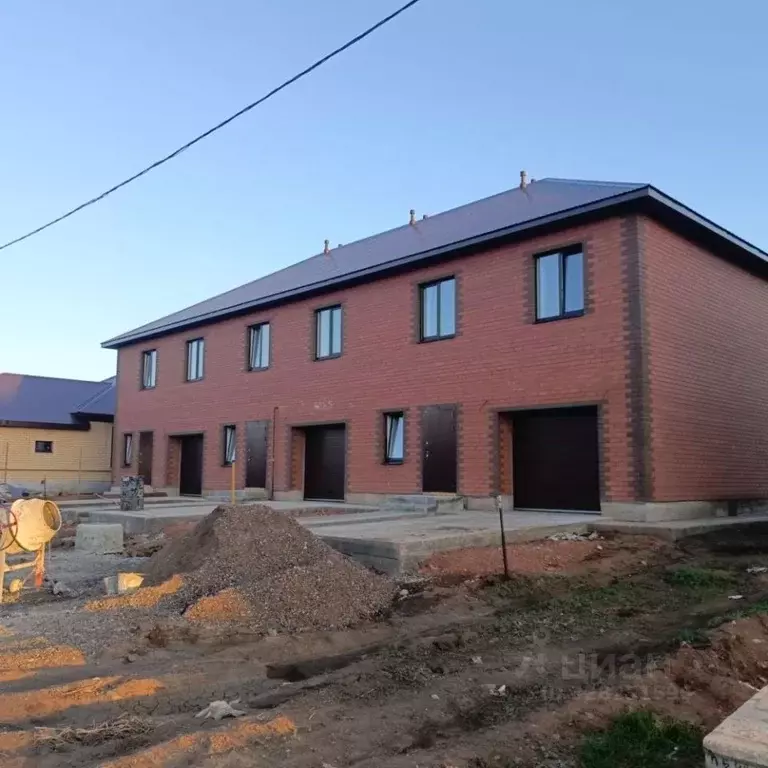 Таунхаус в Оренбургская область, Оренбургский район, с. Подгородняя ... - Фото 1