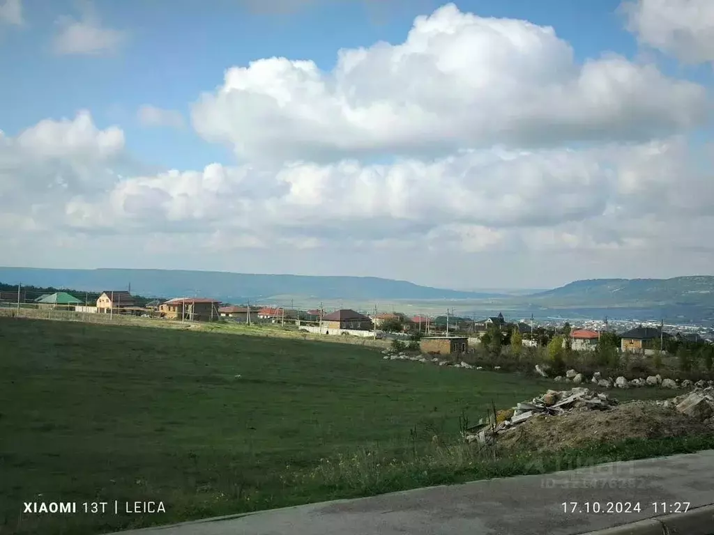 Участок в Крым, Бахчисарай ул. Несибуллы Велилиева (6.0 сот.) - Фото 0