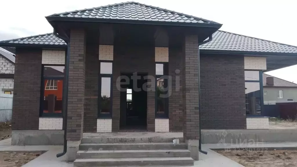 Дом в Астраханская область, Астрахань пер. 1-й Началовский (133 м) - Фото 2