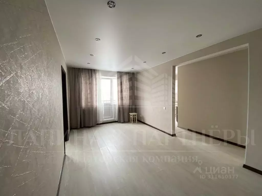2-к кв. Кемеровская область, Новокузнецк ул. Кузнецова, 15 (47.0 м) - Фото 1