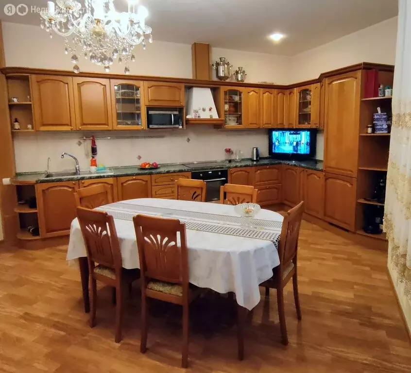 4-комнатная квартира: Петрозаводск, проспект Ленина, 18Б (171.2 м) - Фото 1