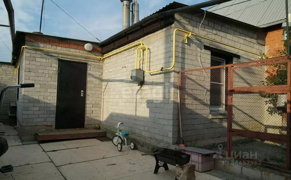 Дом в Челябинская область, Челябинск Слаботочный пер., 24 (56 м) - Фото 0