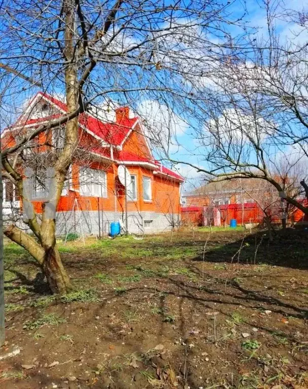 Дом в Краснодарский край, Усть-Лабинск пер. Ободовского, 18 (300 м) - Фото 0