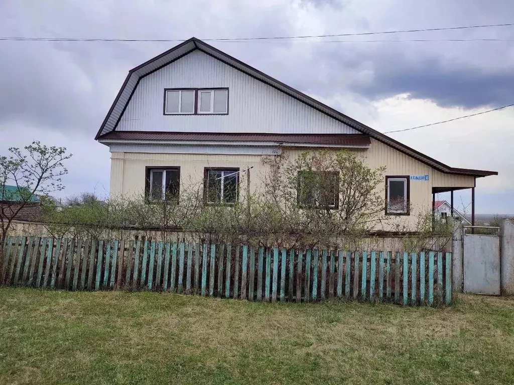 Дом в Башкортостан, Чишминский поссовет, Чишмы рп ул. Кольцевая, 14 ... - Фото 0