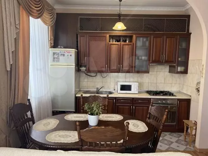 3-к. квартира, 90 м, 4/5 эт. - Фото 0