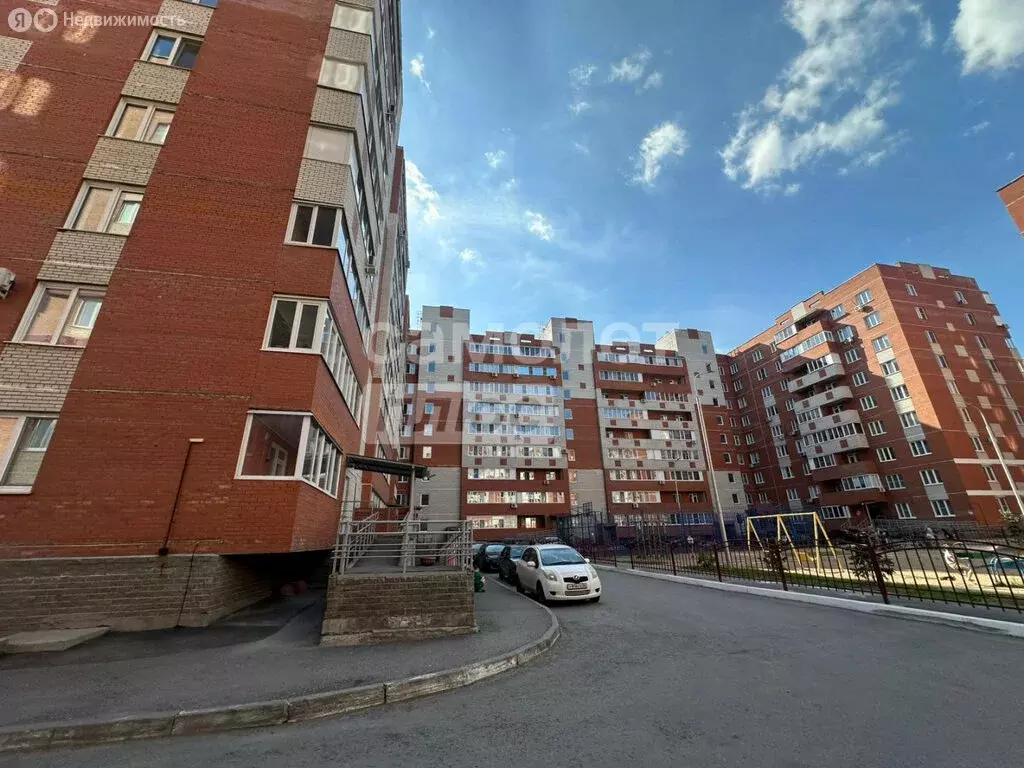 2-комнатная квартира: Омск, улица 1-ой Красной Звезды, 79 (66.1 м) - Фото 0