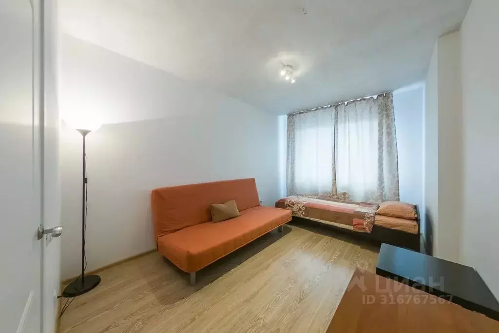 3-к кв. Свердловская область, Екатеринбург ул. Калинина, 59 (60.0 м) - Фото 1