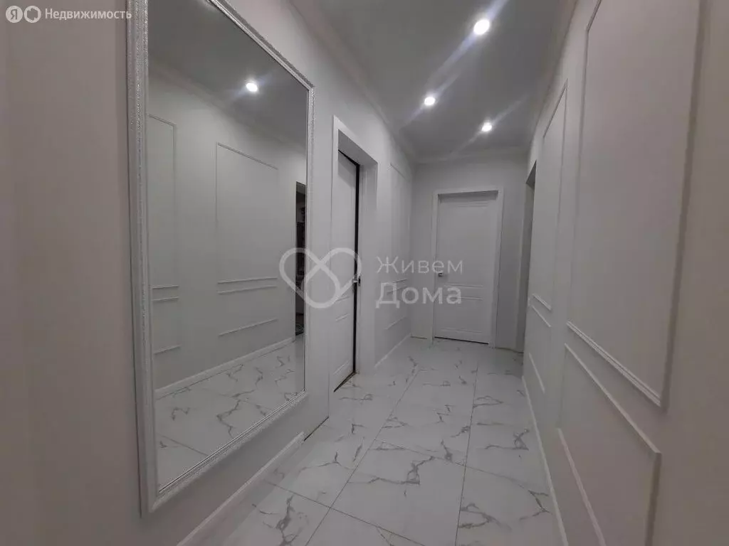 4-комнатная квартира: Волгоград, улица Хользунова, 11 (92.4 м) - Фото 1