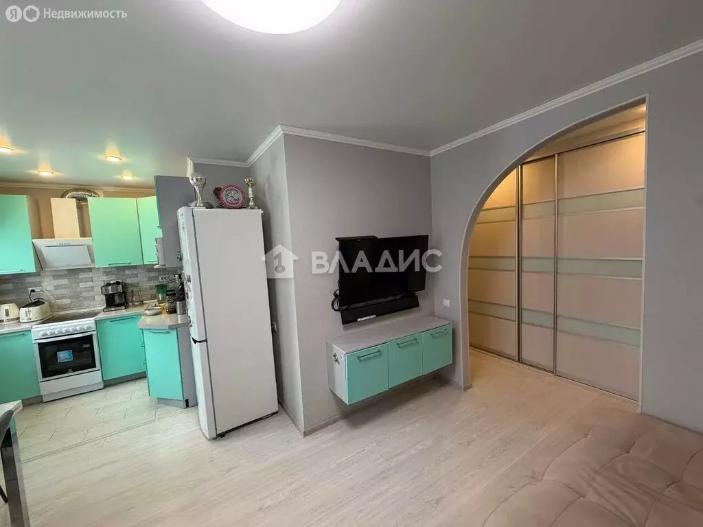 3-комнатная квартира: Тобольск, улица Семёна Ремезова, 116А (58.3 м) - Фото 1