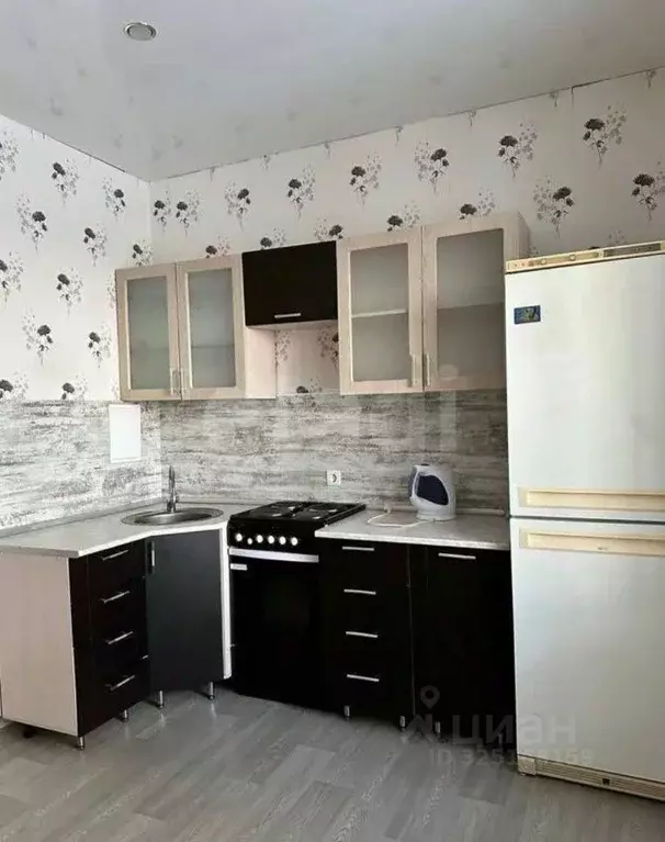 Студия Тюменская область, Тюмень ул. Парада Победы, 9 (20.0 м) - Фото 2