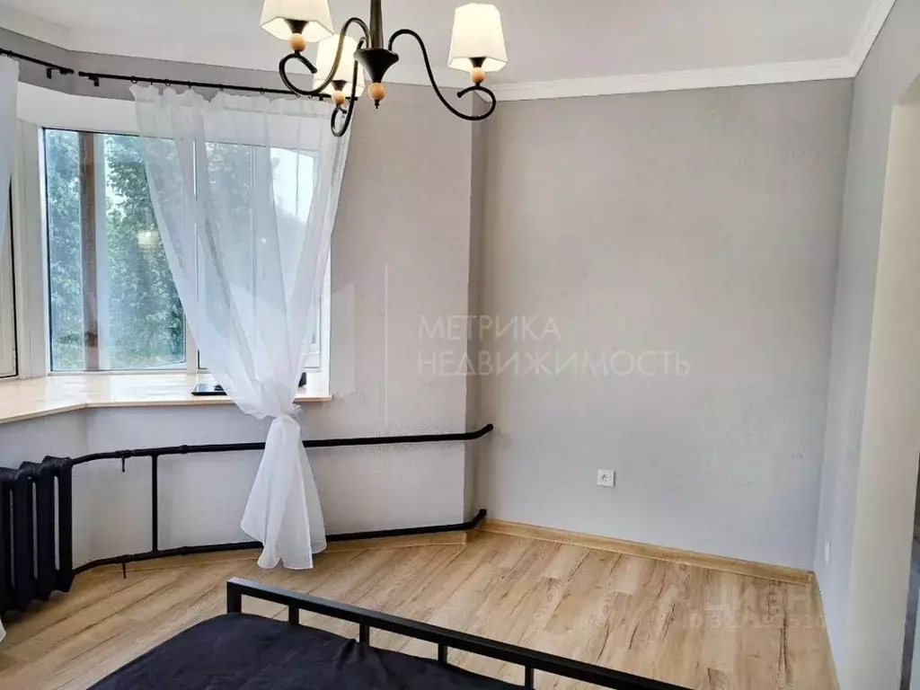 1-к кв. Тюменская область, Тюмень ул. 50 лет Октября, 33А (39.2 м) - Фото 1