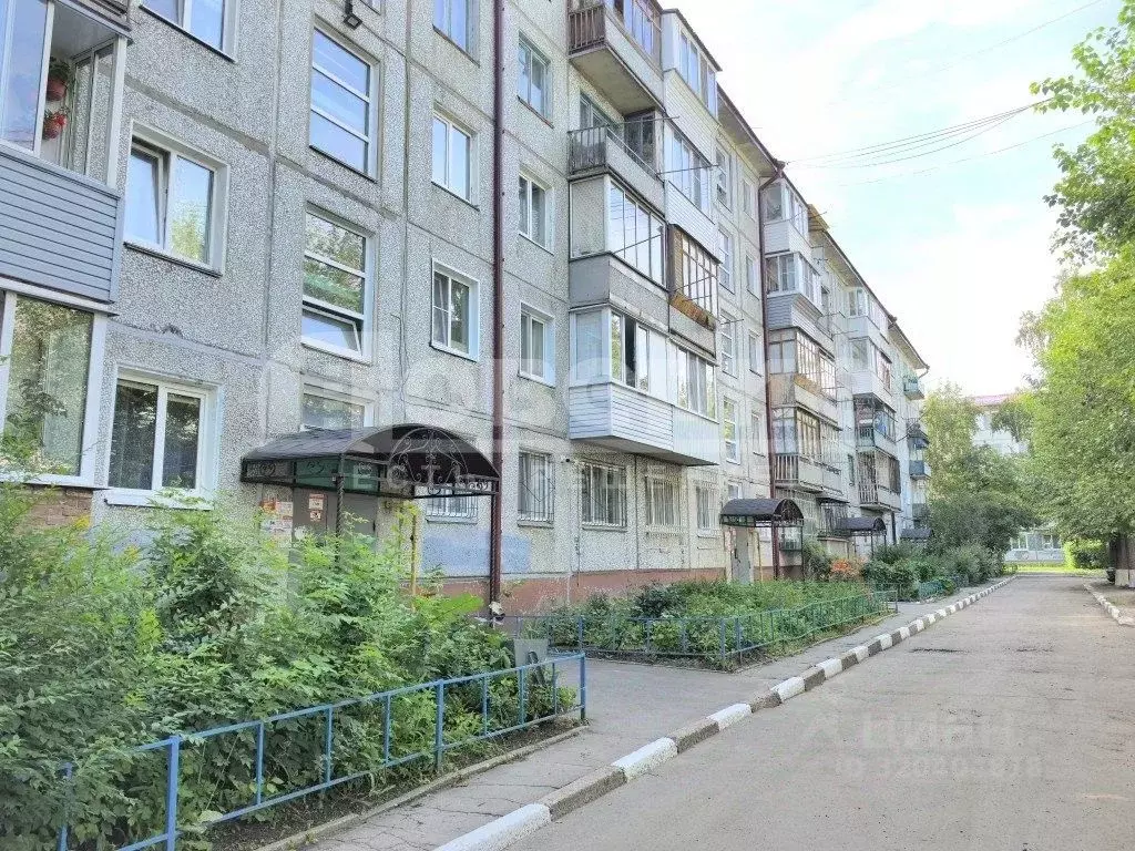 3-к кв. Омская область, Омск 3-й мкр, ул. Путилова, 10 (60.0 м) - Фото 1