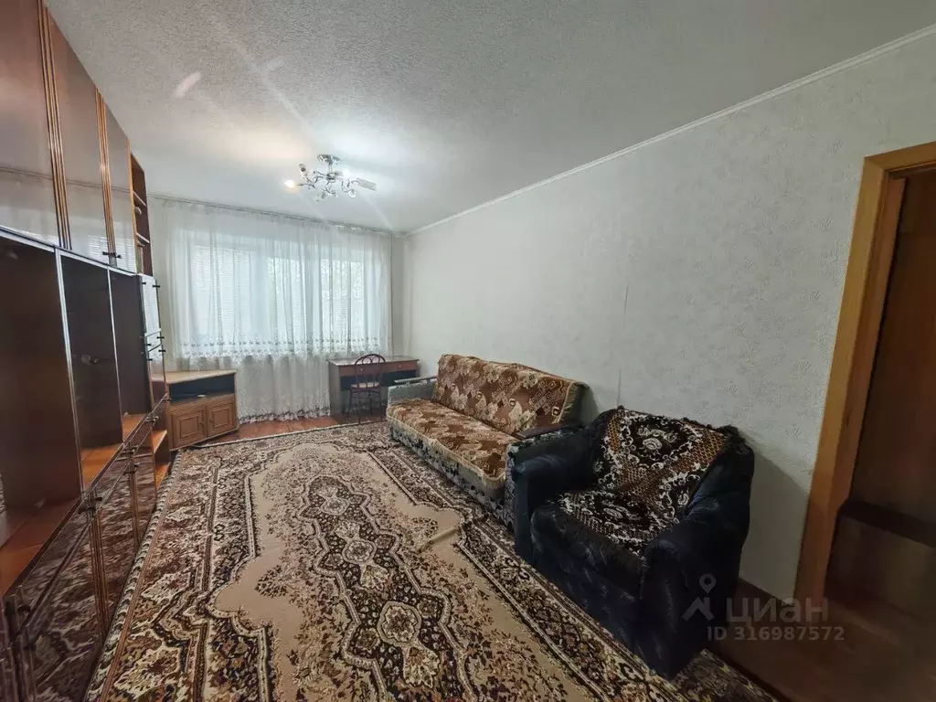 2-к кв. Нижегородская область, Бор Коммунистическая ул., 13 (50.0 м) - Фото 1