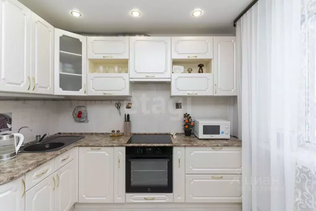 2-к кв. Тюменская область, Тюмень ул. Мельникайте, 135 (50.7 м) - Фото 1