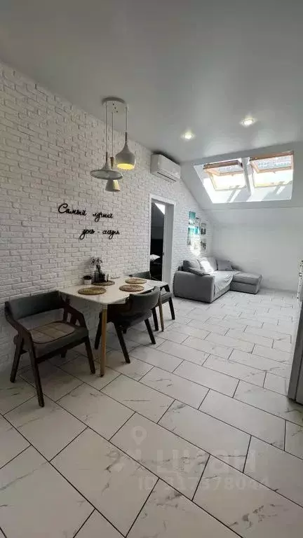 2-к кв. Краснодарский край, Геленджик ул. Витебская, 14к4 (80.0 м) - Фото 0