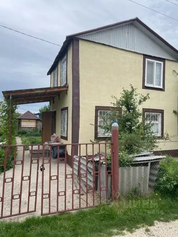 Дом в Саратовская область, Энгельсский район, Красноярское ... - Фото 1