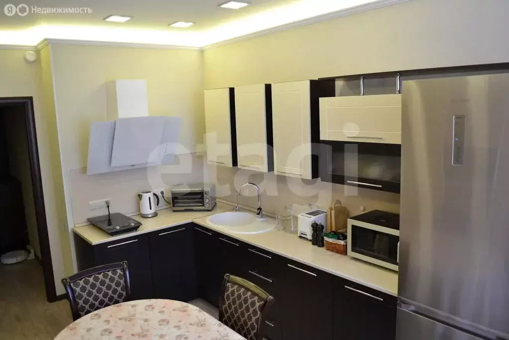 2-комнатная квартира: Тобольск, 10-й микрорайон, 65А (64.9 м) - Фото 1