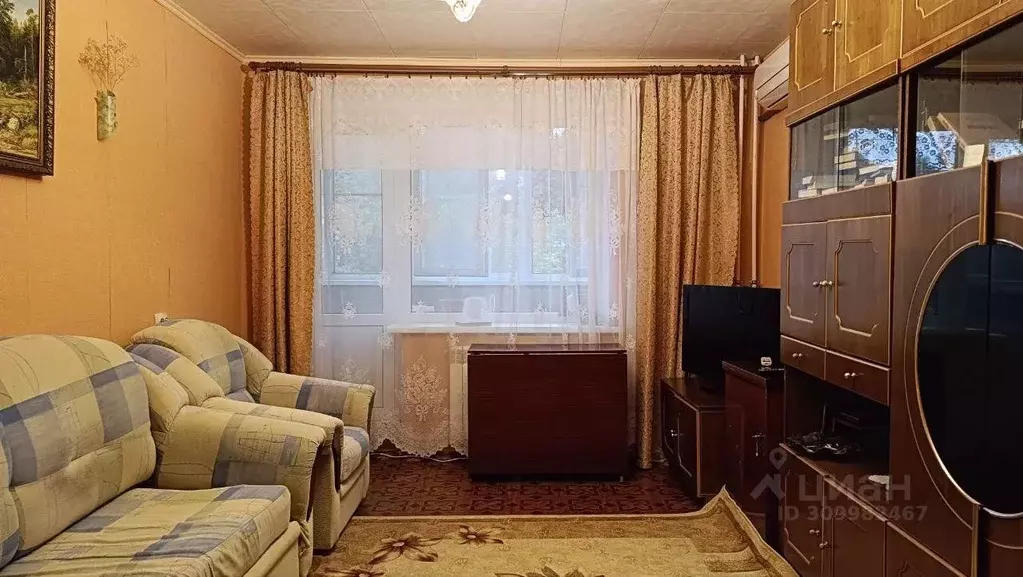 2-к кв. Саратовская область, Саратов Гвардейская ул., 9а (52.3 м) - Фото 0