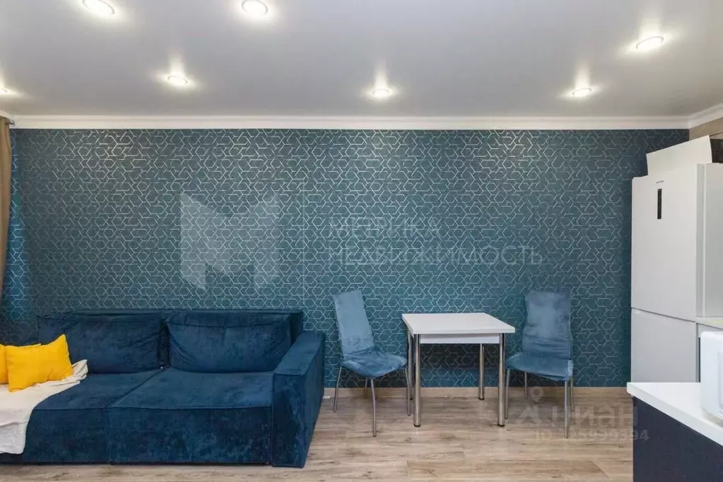 1-к кв. Тюменская область, Тюмень Харьковская ул., 74 (37.0 м) - Фото 1