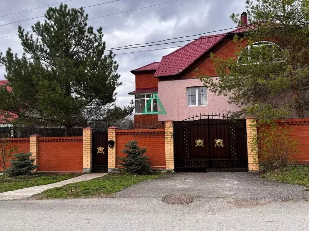 Дом в Башкортостан, Уфа ул. Берсуванская, 11 (376 м) - Фото 1