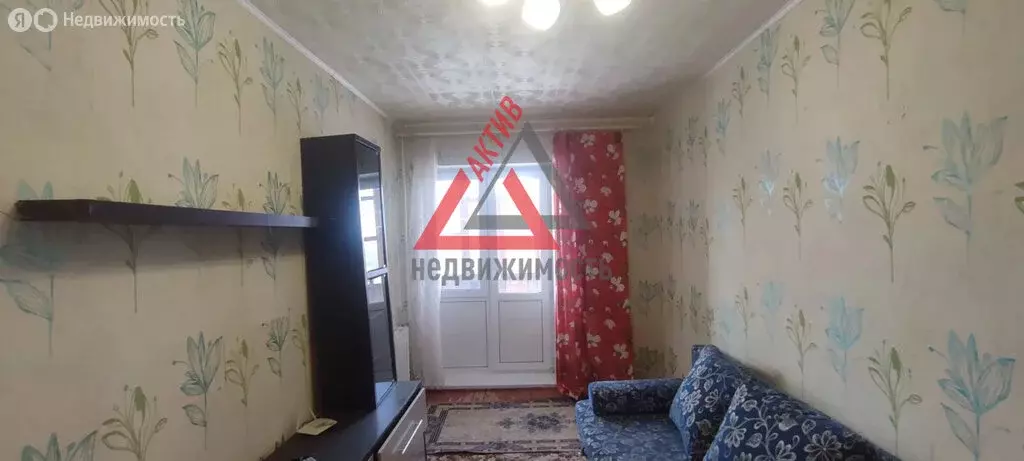 2-комнатная квартира: Каменск-Уральский, улица Тевосяна, 13 (43.2 м) - Фото 1