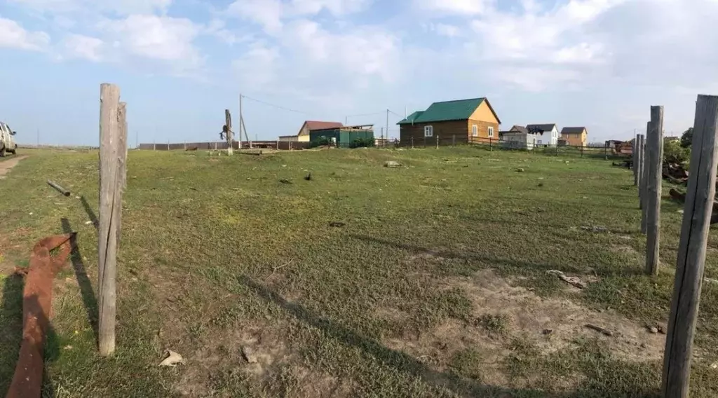 Участок в Саха (Якутия), Муниципальный район Хангаласский у., с. Ой  ... - Фото 0