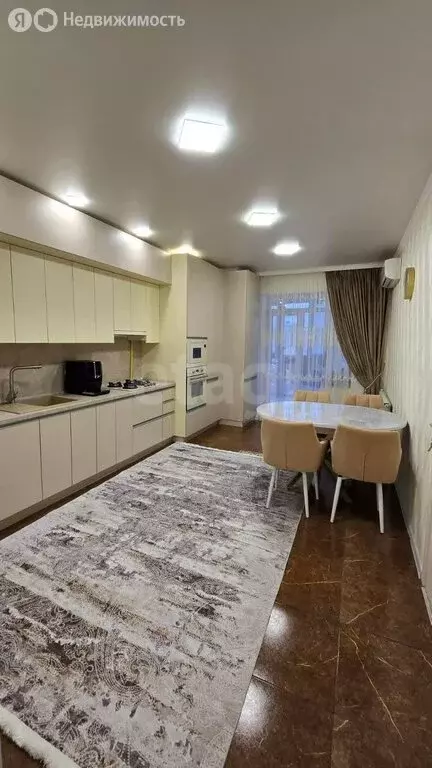 2-комнатная квартира: Новороссийск, Коммунистическая улица, 4А (96 м) - Фото 1