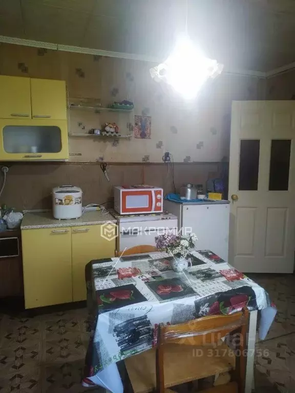 Дом в Брянская область, Брасовский район, Локоть рп ул. ... - Фото 1