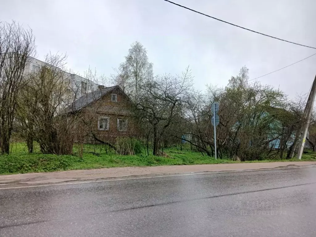Дом в Ленинградская область, Лужский район, пос. Осьмино ул. Ленина ... - Фото 1
