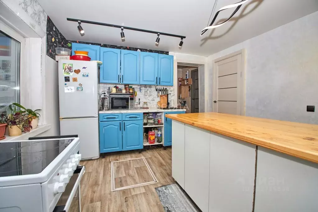 Дом в Кемеровская область, Новокузнецк Крутая ул., 20 (53 м) - Фото 1