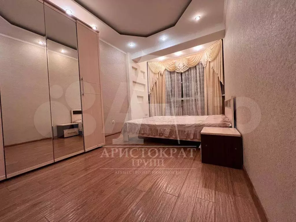 2-к. квартира, 70 м, 2/6 эт. - Фото 1