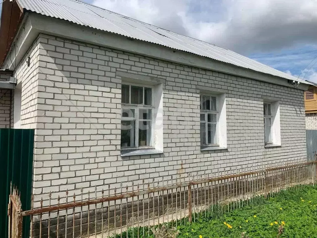 Дом в Брянская область, Карачев ул. Халтурина (96 м) - Фото 0