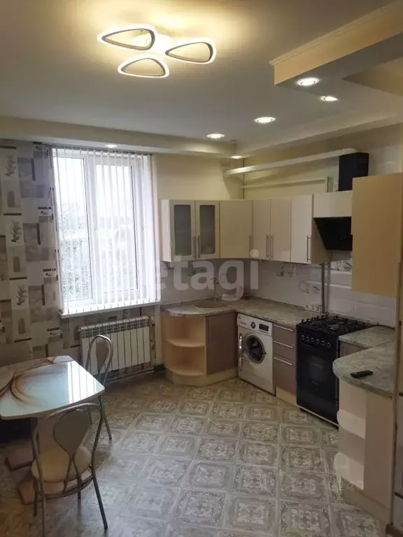 2-к кв. Крым, Симферополь ул. Севастопольская (70.0 м) - Фото 1