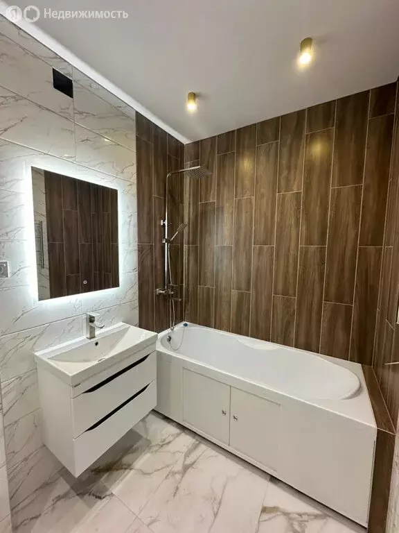 2-комнатная квартира: Сыктывкар, улица Старовского, 42 (44.3 м) - Фото 1