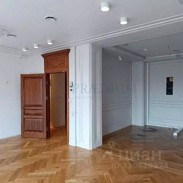 Офис в Москва ул. Арбат, 10 (102 м) - Фото 1