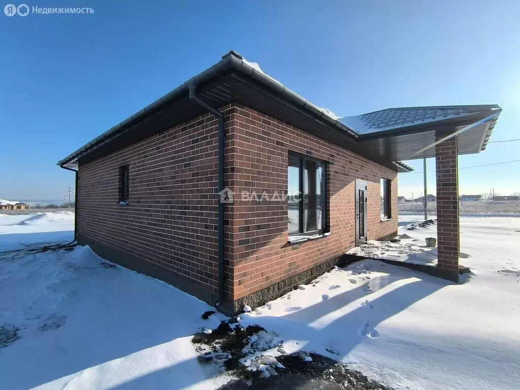 Дом в село Драгунское, улица Пушкина, 3 (110 м) - Фото 1