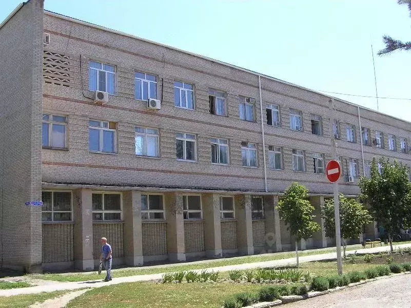 Помещение свободного назначения в Ростовская область, Зерноград ул. . - Фото 0