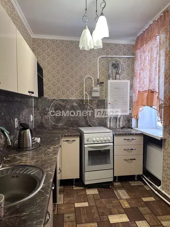 2-к. квартира, 50 м, 1/2 эт. - Фото 0