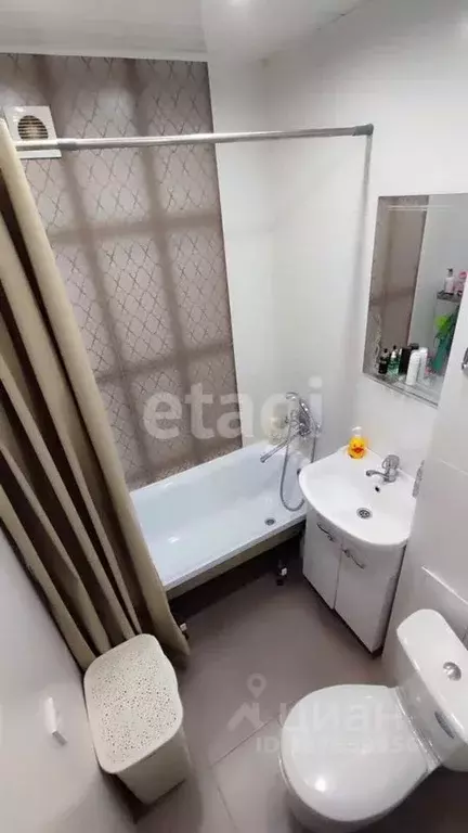 2-к кв. Тюменская область, Тюмень Ямская ул., 110 (44.9 м) - Фото 1