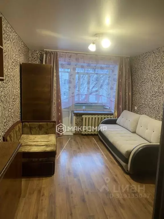 2-к кв. Брянская область, Брянск ул. Ромашина, 17 (48.0 м) - Фото 0