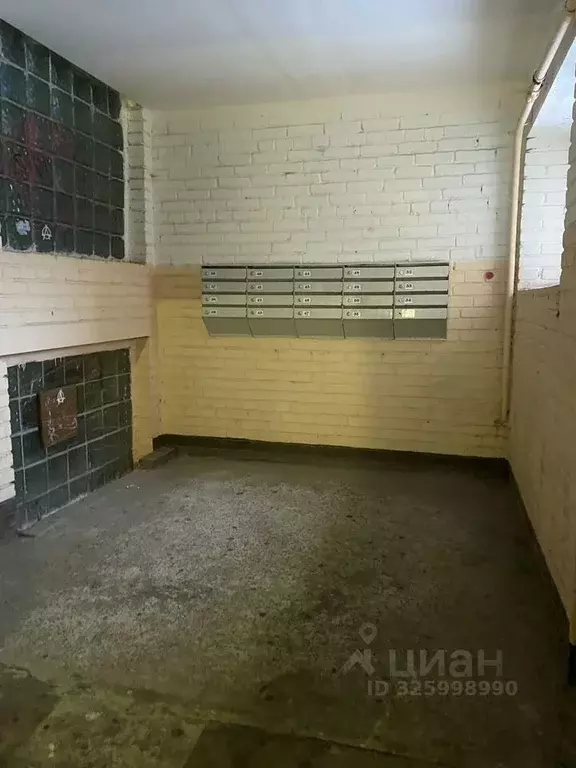 3-к кв. Ленинградская область, Отрадное Кировский район, Заводская ... - Фото 1