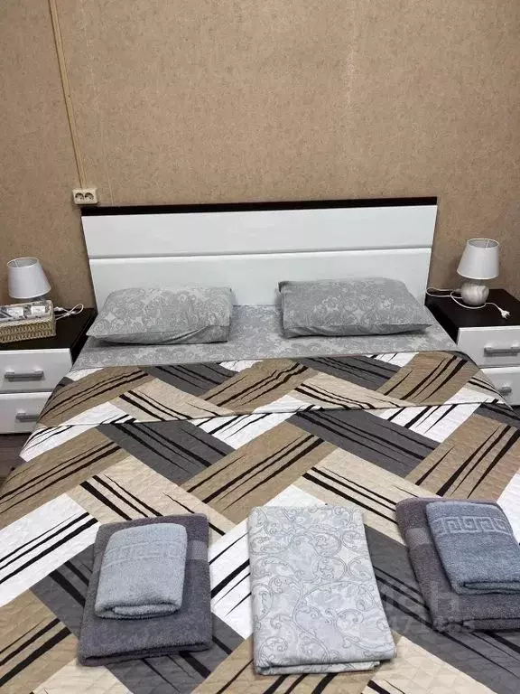 Комната Москва ул. Остоженка, 42/2 - Фото 1