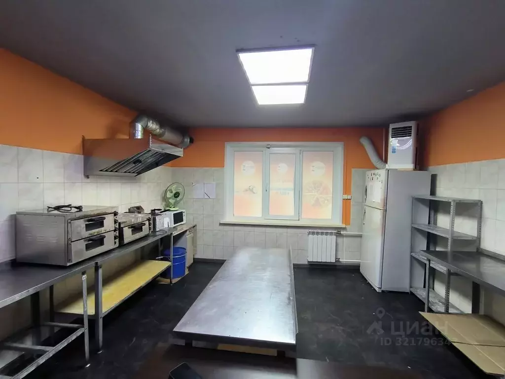 Помещение свободного назначения в Красноярский край, Красноярск ... - Фото 1