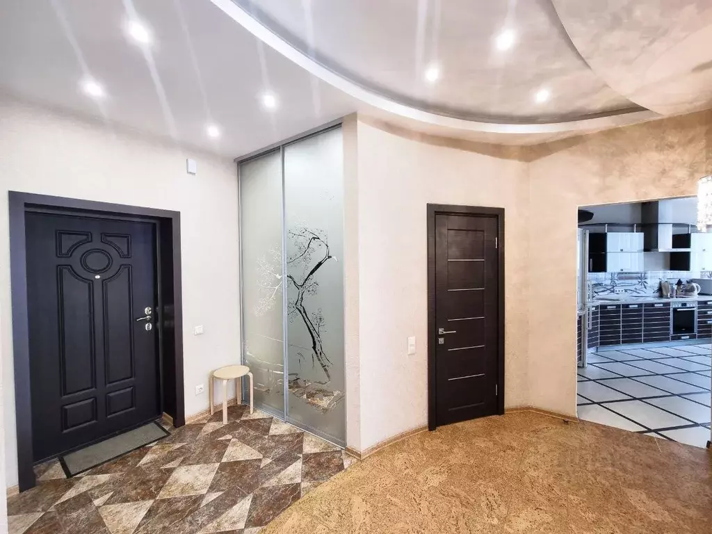 3-к кв. Новосибирская область, Новосибирск ул. Кирова, 44/2 (138.0 м) - Фото 1
