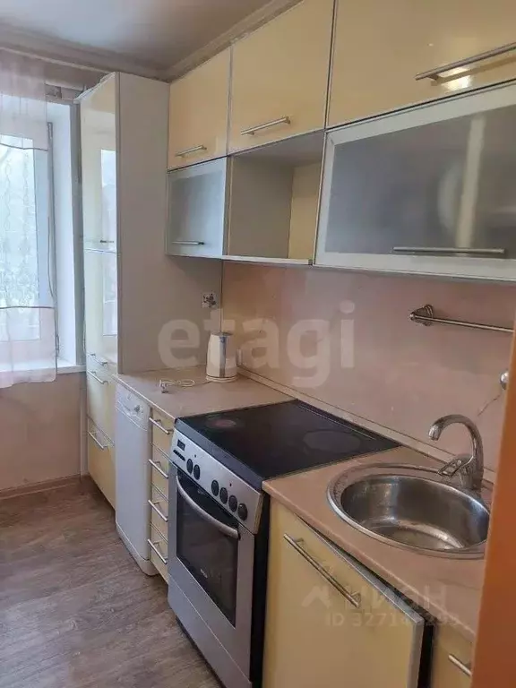 3-к кв. Красноярский край, Красноярск ул. Гастелло, 32 (59.0 м) - Фото 2