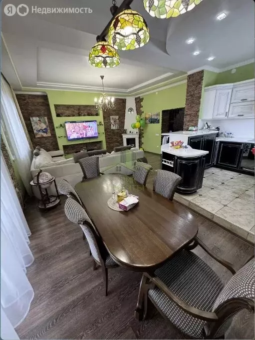 Дом в Улан-Удэ, посёлок Кумыска, улица Алтан-Газар (330.2 м) - Фото 1