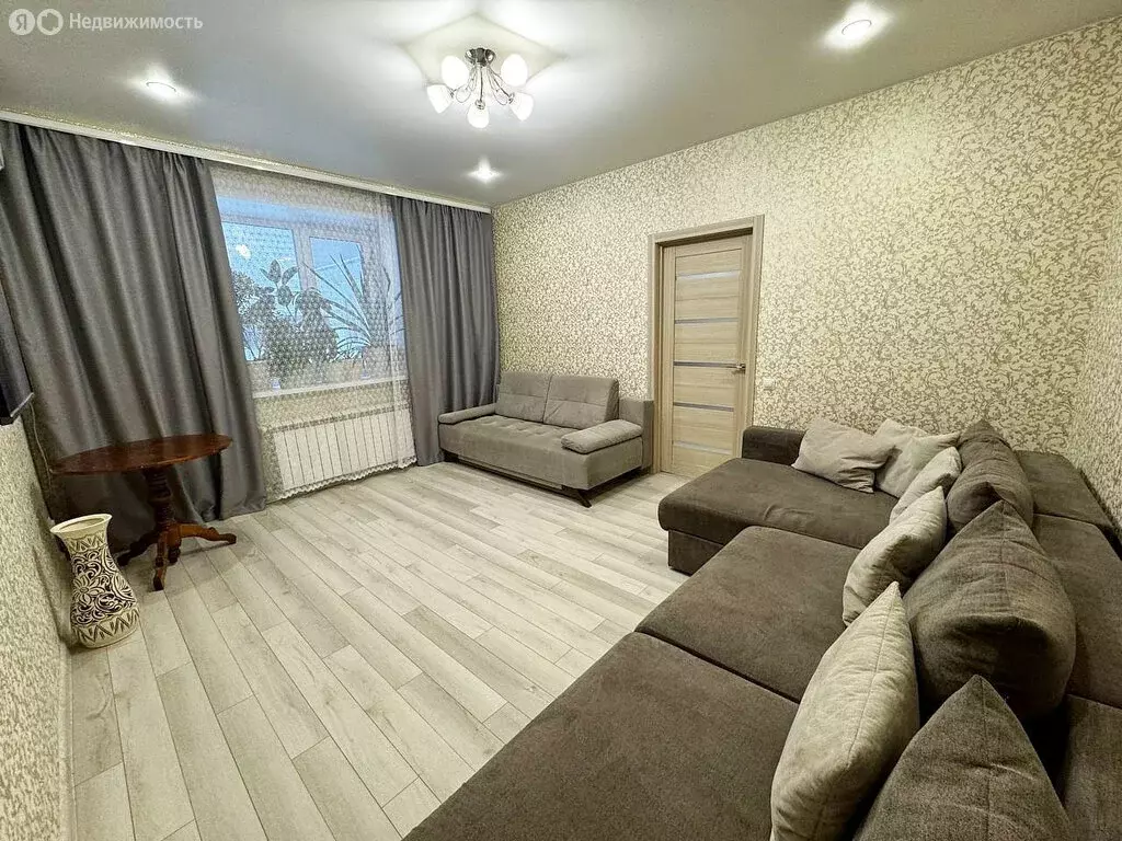 3-комнатная квартира: Казань, улица Волкова, 26 (63 м) - Фото 1