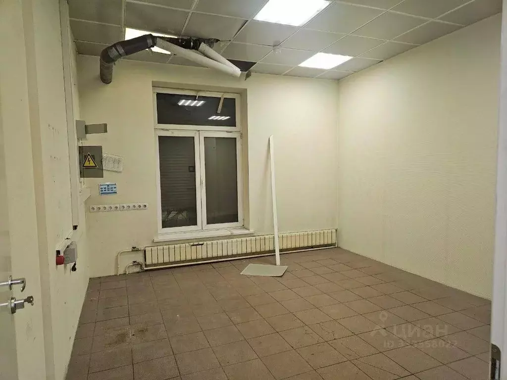 Помещение свободного назначения в Москва Абрамцевская ул., 1 (50 м) - Фото 1